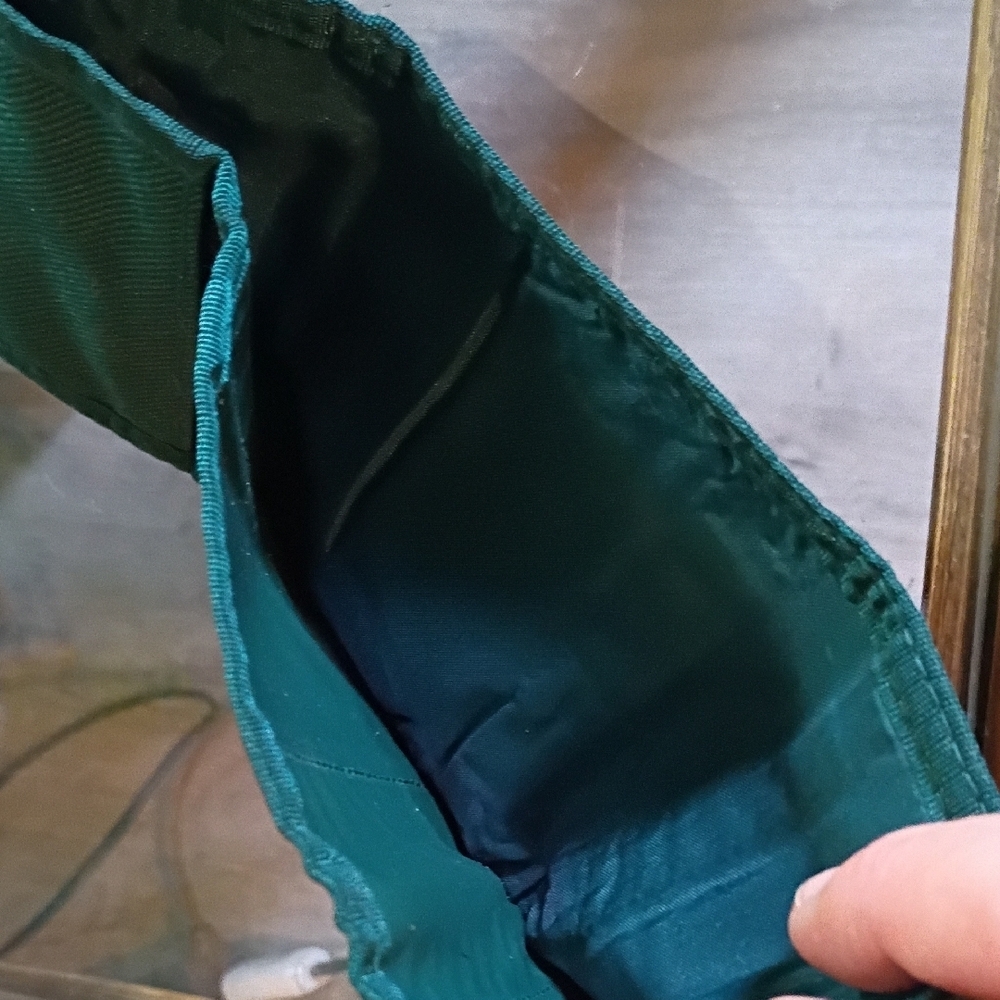 Green and Brown Embossed Wallet - Picture 4 of 6